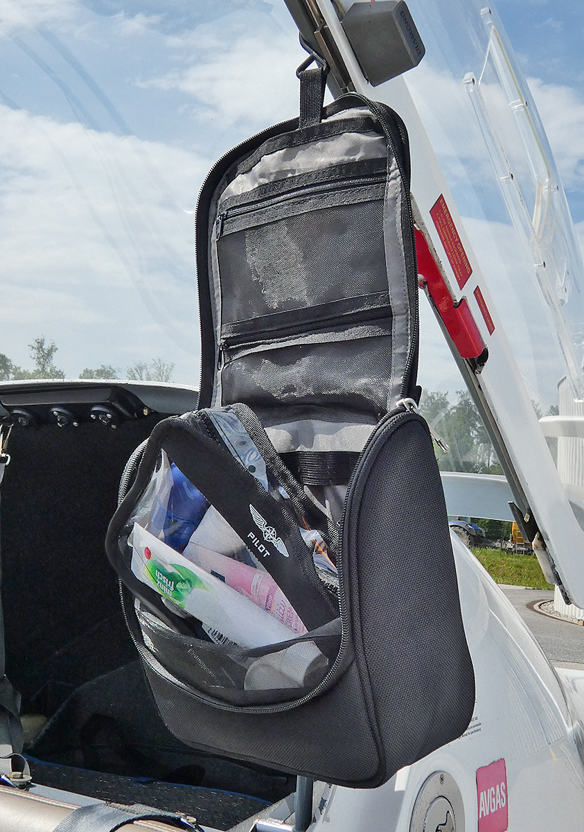 Design 4 Pilots Pilot Liquid Bag
