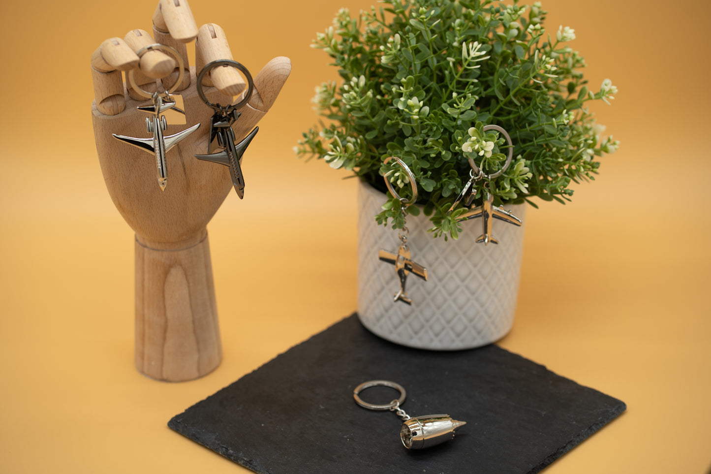 Cumoli Small Aircraft Keychain