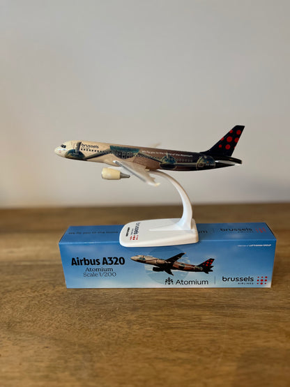 Brussels Airlines A320-200 OO-SNM “Atomium”, 1:200 (snapfit)