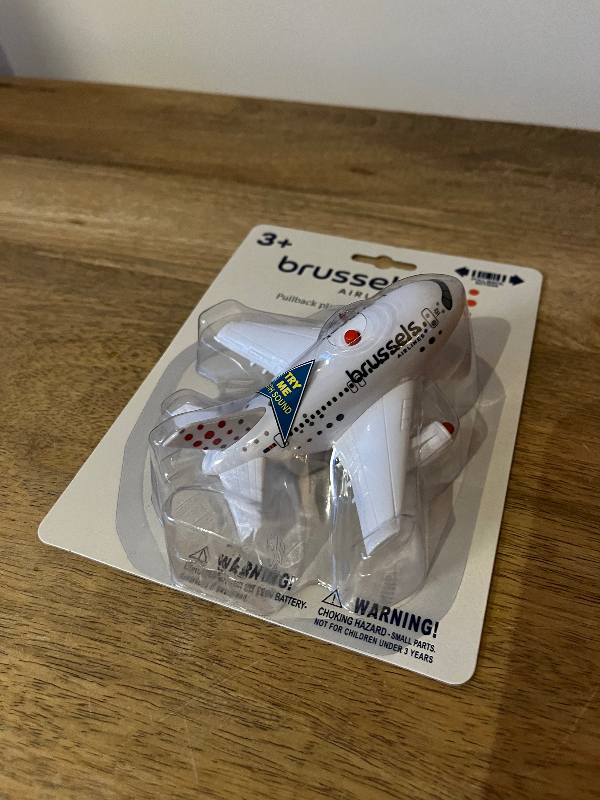 Brussels Airlines Airbus A320 Pullback Aircraft (toy)