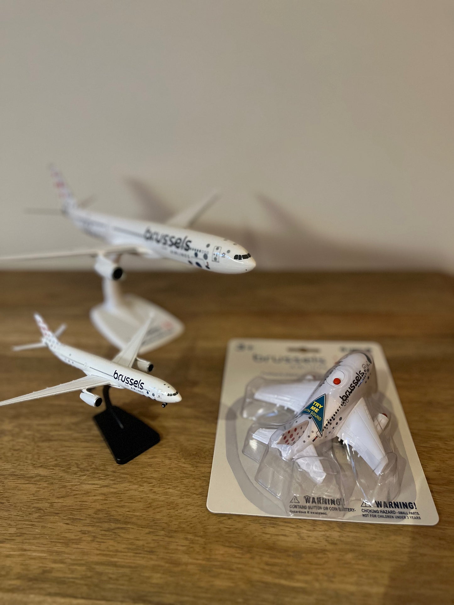 Brussels Airlines Airbus A320 Pullback Aircraft (toy)