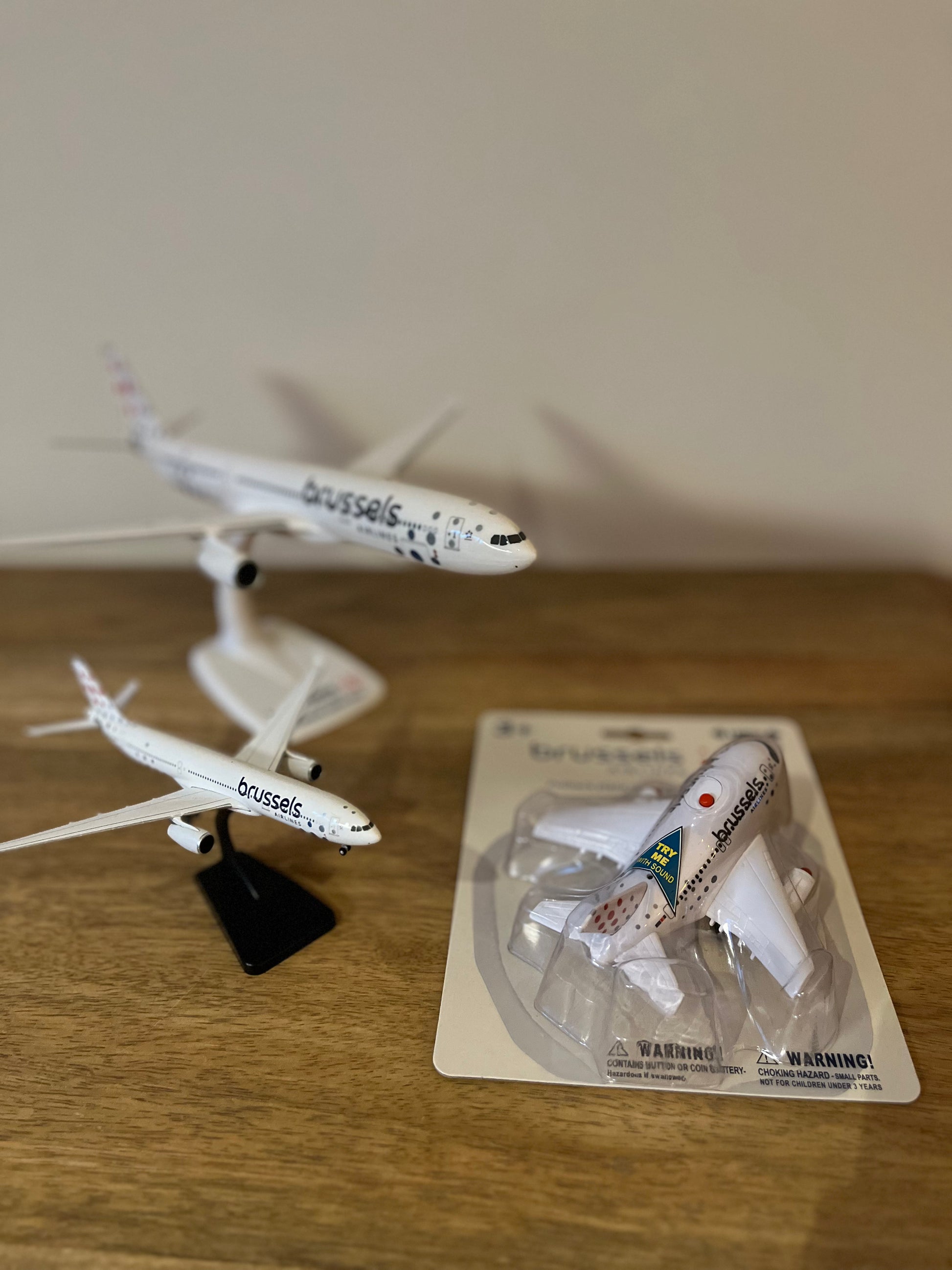 Brussels Airlines Airbus A320 Pullback Aircraft (toy)